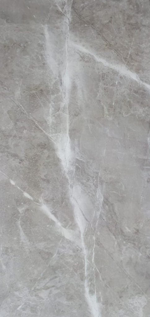 קרמיקה איכותית לקירות בצבע בז’ משויש במידה 60 ס”מ * 30 ס”מ.המחיר באתר זה הוא ל”מר ! בקרטון יש  1.44 מ”ר. יש 60 קרטון במשטח, במשטח יש 87 מ”ר . 